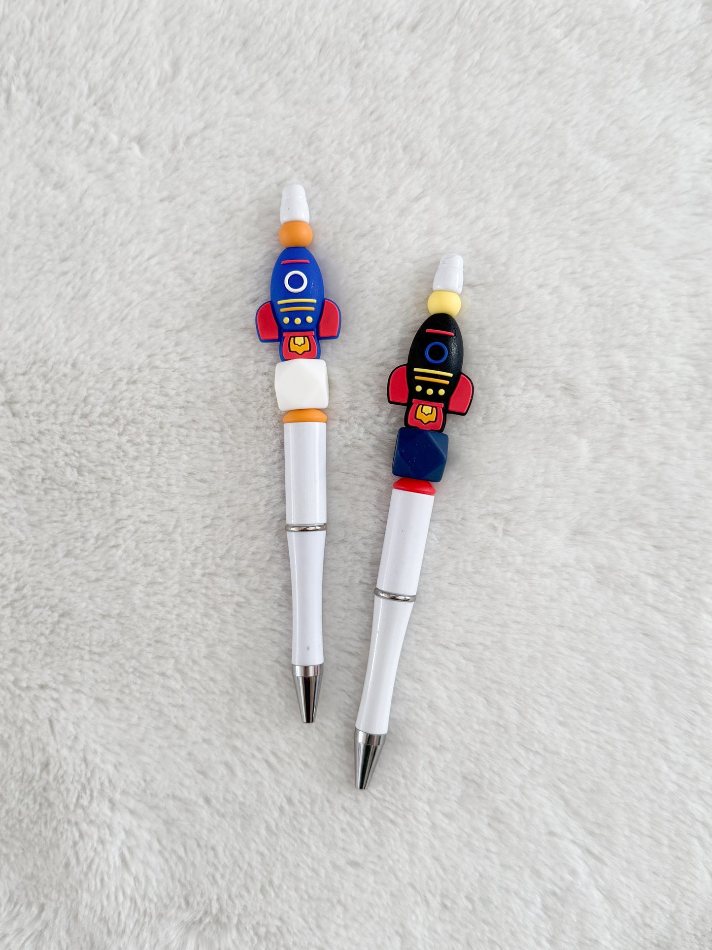 Stylo rechargeable à encre noir Fusées