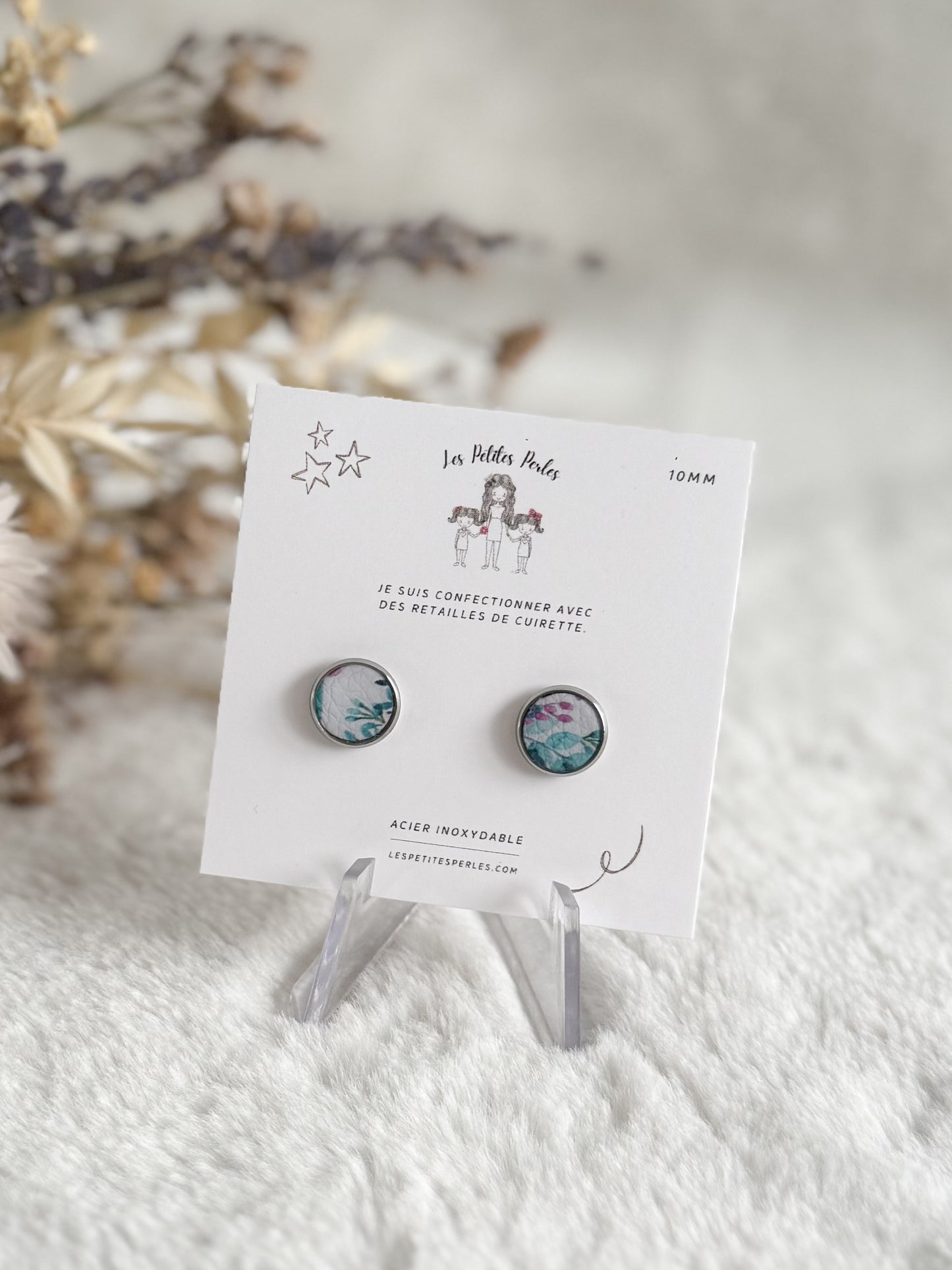 Boucles d'oreilles 10mm Fleurs Mauve contour Argent